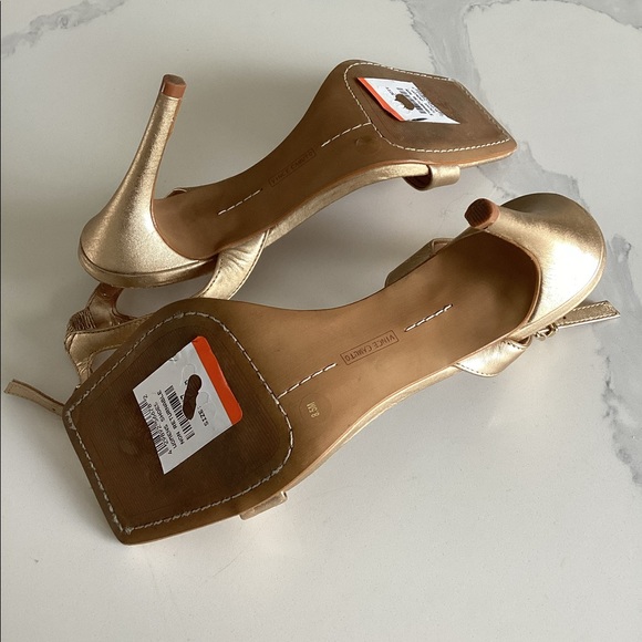 Vince Camuto Enella Ankle Strap Sandal In Gold size 8.5M - Picture 2 of 6